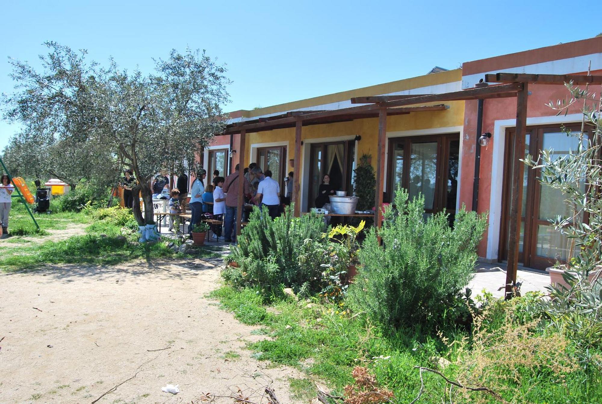 B&B Casa Per Ferie Villaggiocarovana 카스티아다스 외부 사진