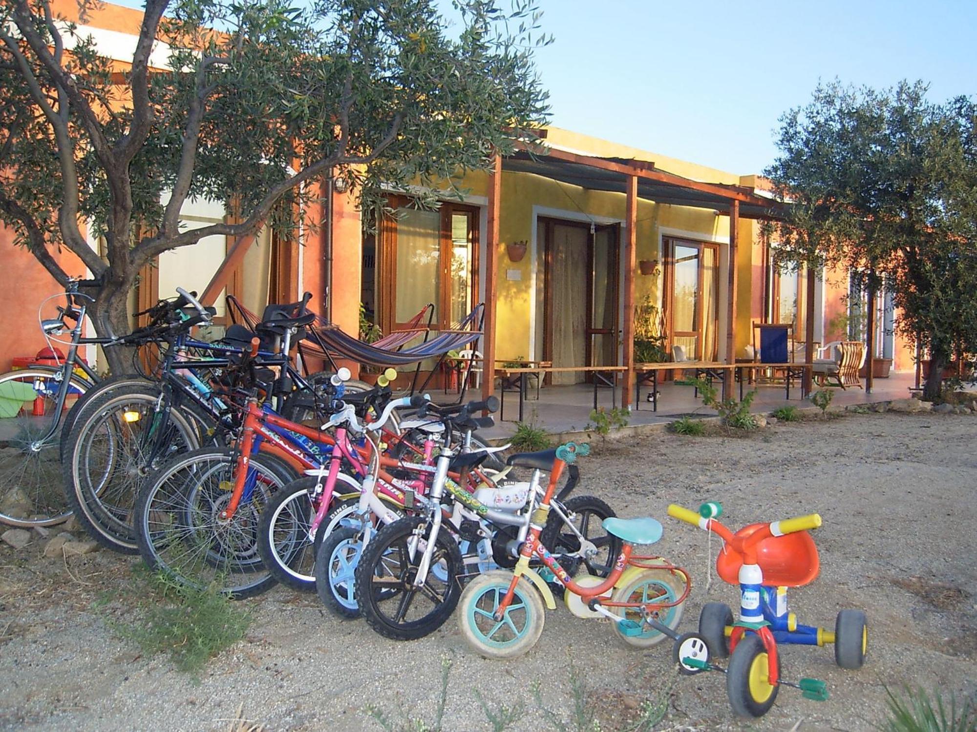 B&B Casa Per Ferie Villaggiocarovana 카스티아다스 외부 사진