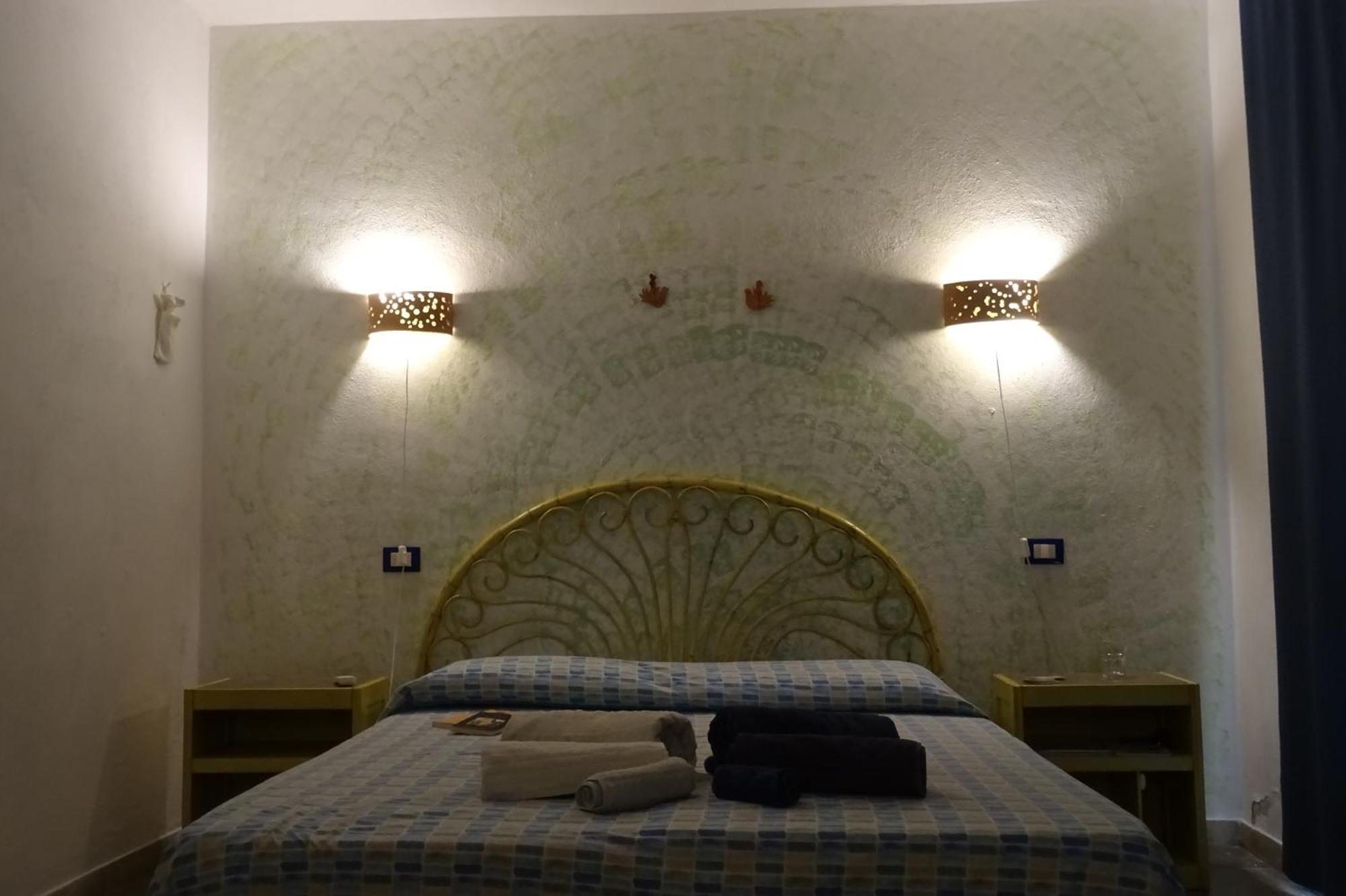 B&B Casa Per Ferie Villaggiocarovana 카스티아다스 외부 사진