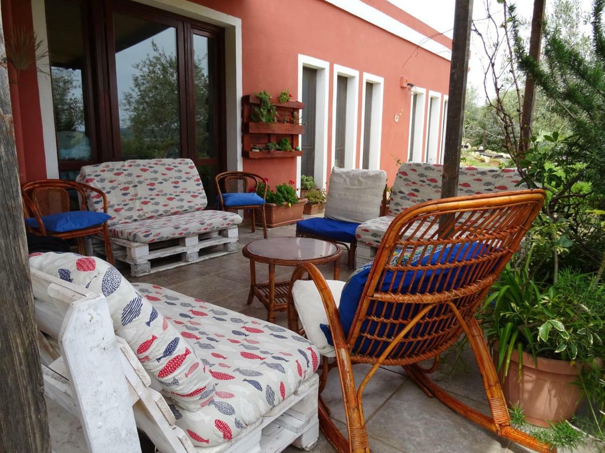 B&B Casa Per Ferie Villaggiocarovana 카스티아다스 외부 사진