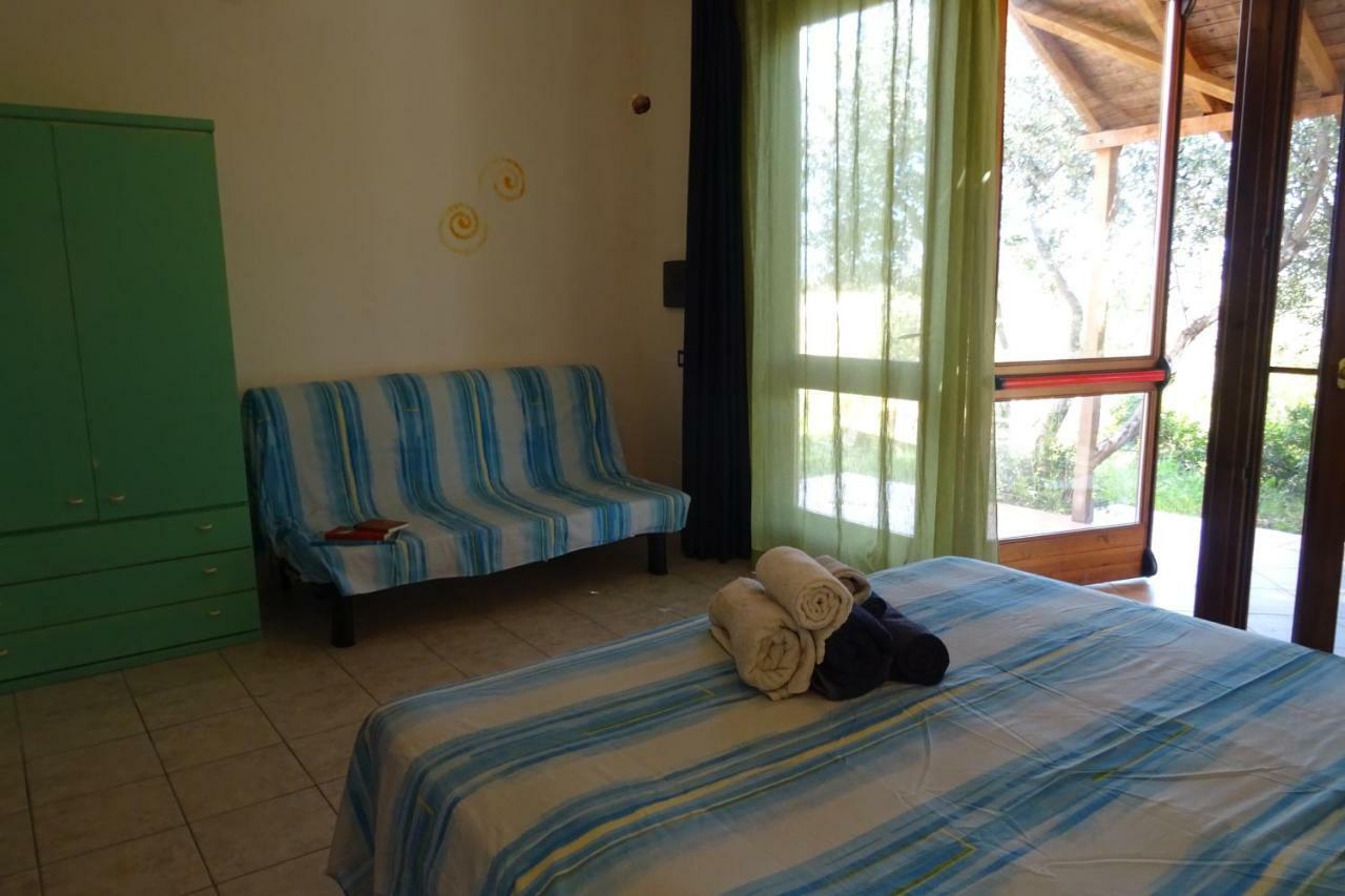 B&B Casa Per Ferie Villaggiocarovana 카스티아다스 외부 사진